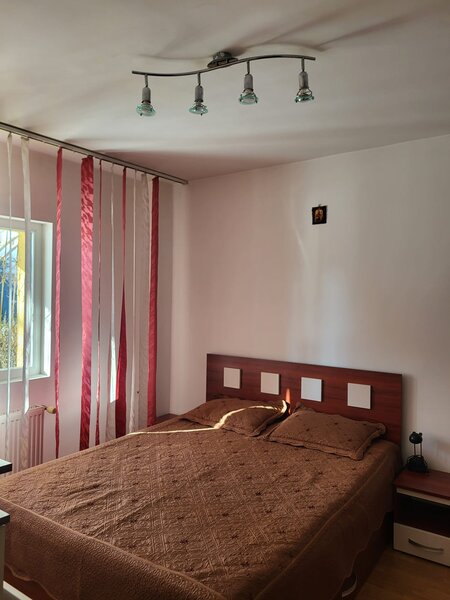 Militari- Uverturii / Teatrul Masca